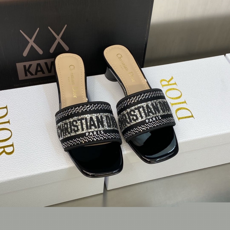 ch**an D*or slippers
